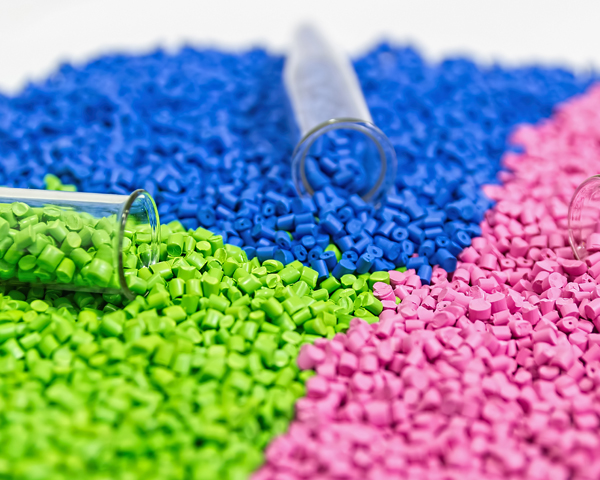 Expertise en Communication au Service du Secteur du plastique